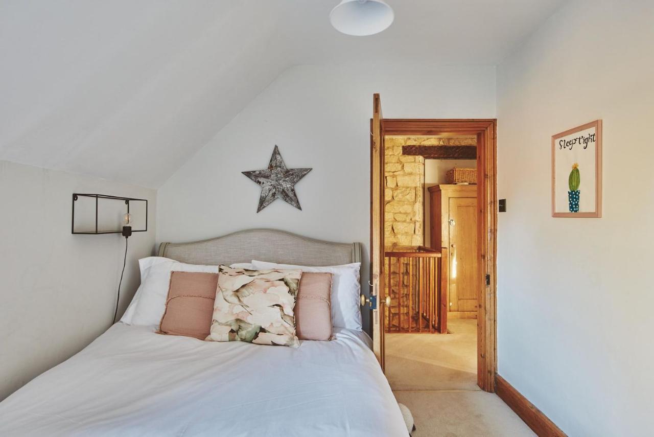 Large Stylish Luxury Cotswold Cottage - Ideal For Families, W/ Ev Charging 安多弗斯福德 外观 照片