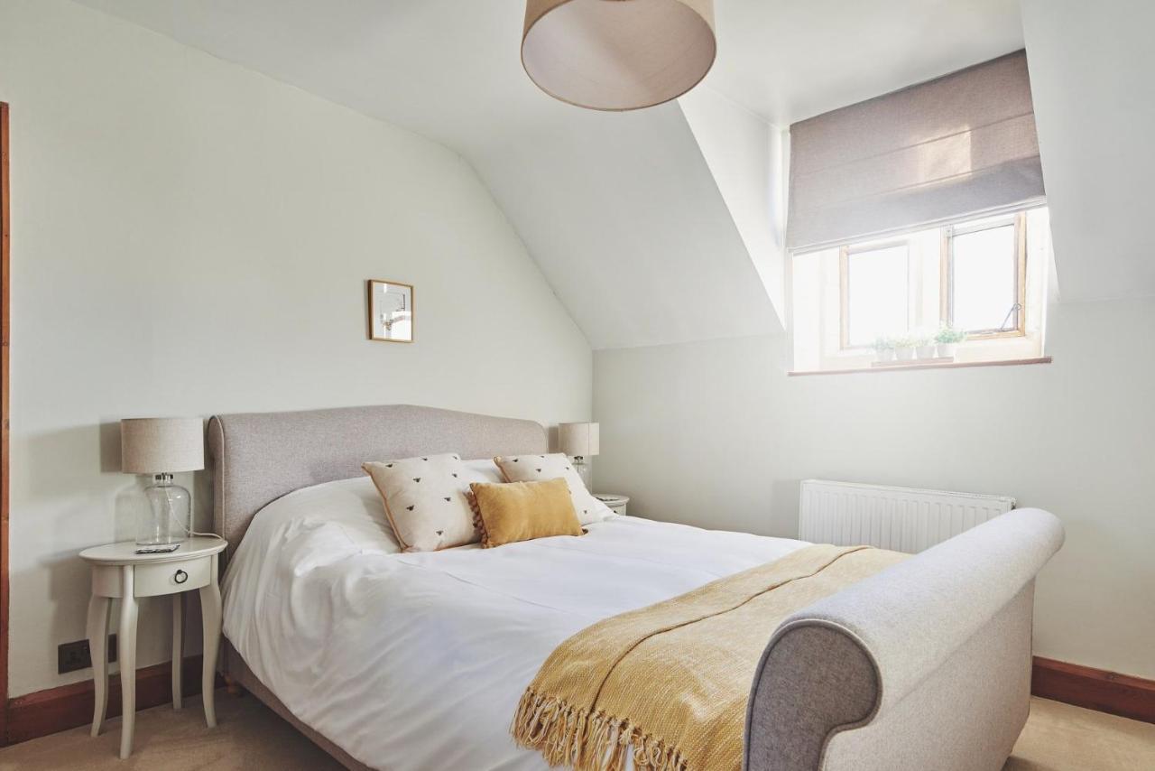 Large Stylish Luxury Cotswold Cottage - Ideal For Families, W/ Ev Charging 安多弗斯福德 外观 照片