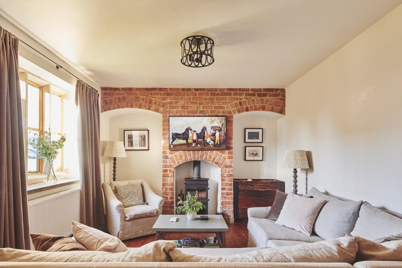 Large Stylish Luxury Cotswold Cottage - Ideal For Families, W/ Ev Charging 安多弗斯福德 外观 照片