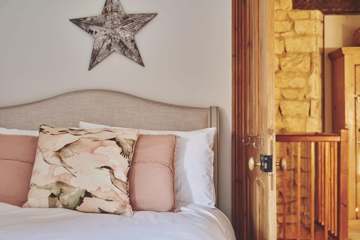 Large Stylish Luxury Cotswold Cottage - Ideal For Families, W/ Ev Charging 安多弗斯福德 外观 照片