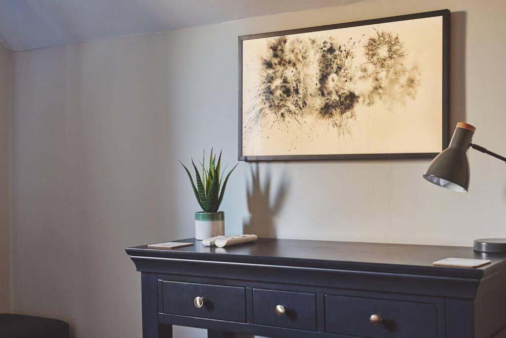 Large Stylish Luxury Cotswold Cottage - Ideal For Families, W/ Ev Charging 安多弗斯福德 外观 照片